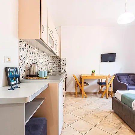 Appartement Downtown - Cozy, Kitchen & Easy Access Himarë