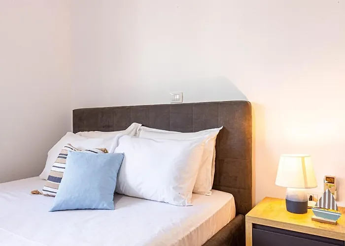 Daire Downtown - Cozy, Kitchen & Easy Access Himarë