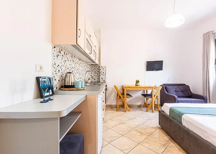 Daire Downtown - Cozy, Kitchen & Easy Access Himarë